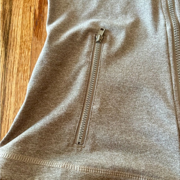 Quince Women's Beige Zip-Up Performance Hoodie - Size Small - EUC - Picture 5 of 9